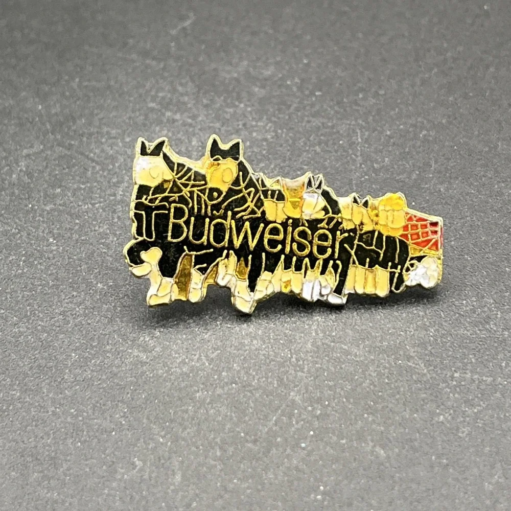 Budweiser Clydesdales Horses Alcohol Beer‎ Lapel Hat Pin